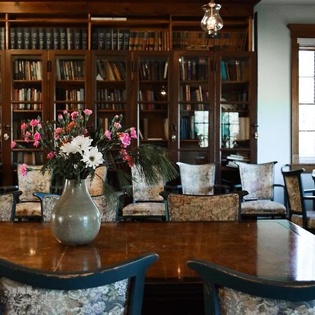 The Outing Lodge Стилуотър Екстериор снимка